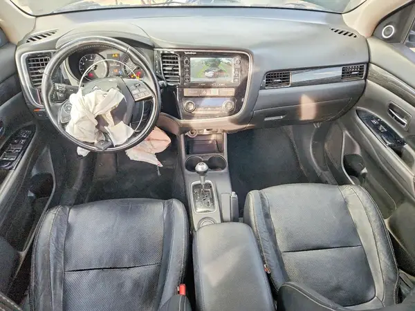 JA4AD3A35GZ006248 2016 MITSUBISHI OUTLANDER - Image 8