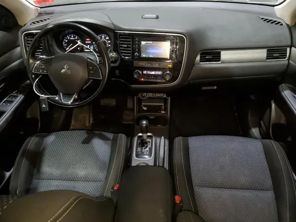 JA4AD3A35GZ006766 2016 MITSUBISHI OUTLANDER - Image 8