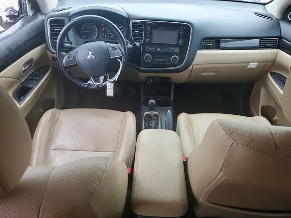 JA4AD3A35GZ007223 2016 MITSUBISHI OUTLANDER - Image 8
