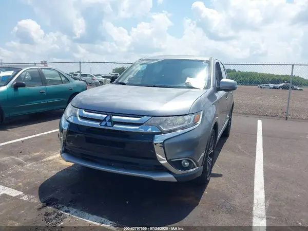 JA4AD3A35GZ007464 2016 MITSUBISHI OUTLANDER - Image 2