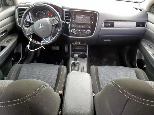 JA4AD3A35GZ009084 2016 MITSUBISHI OUTLANDER - Image 8