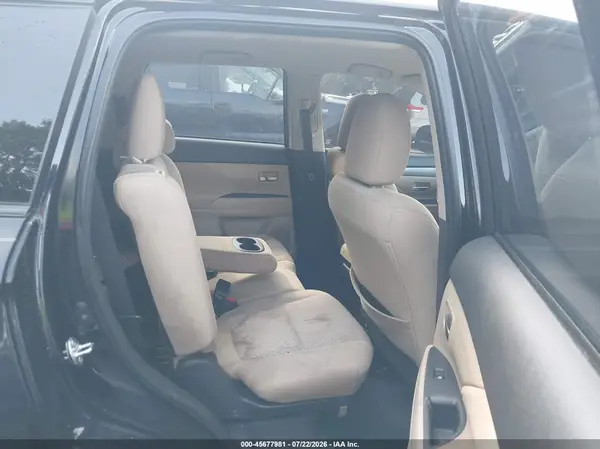 JA4AD3A35GZ010770 2016 MITSUBISHI OUTLANDER - Image 8