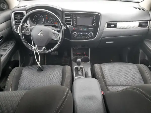 JA4AD3A35GZ011742 2016 MITSUBISHI OUTLANDER - Image 8