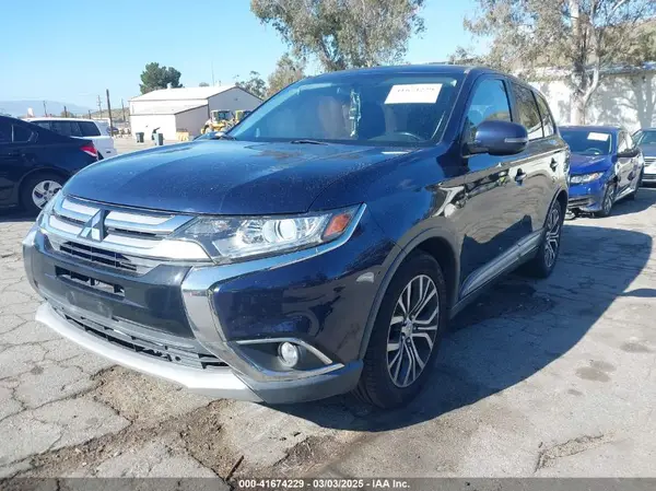 JA4AD3A35GZ013071 2016 MITSUBISHI OUTLANDER - Image 2