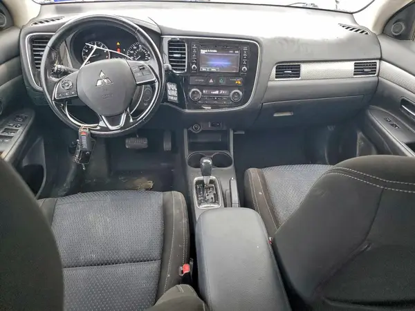 JA4AD3A35GZ014530 2016 MITSUBISHI OUTLANDER - Image 8