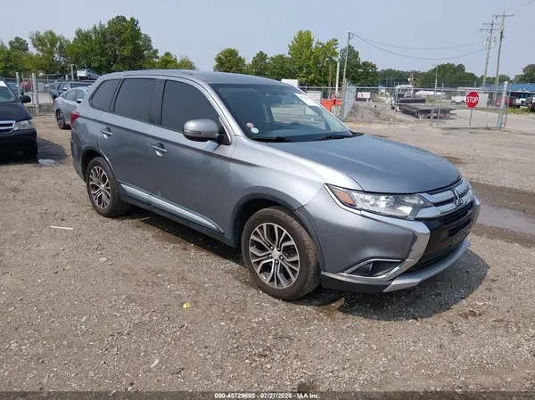 JA4AD3A35GZ015032 2016 MITSUBISHI OUTLANDER - Image 1