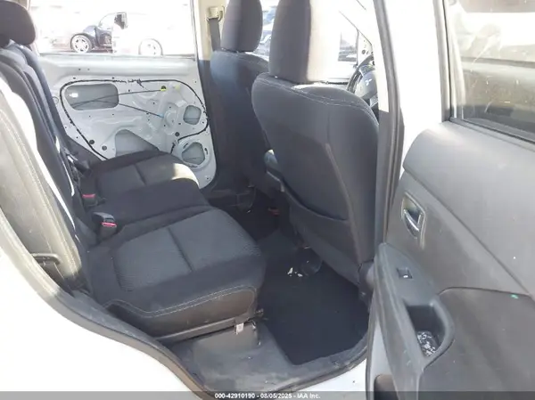 JA4AD3A35GZ028766 2016 MITSUBISHI OUTLANDER - Image 8