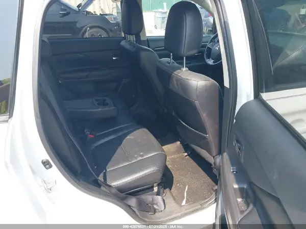 JA4AD3A35GZ037659 2016 MITSUBISHI OUTLANDER - Image 8