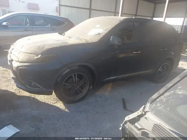 JA4AD3A35GZ038732 2016 MITSUBISHI OUTLANDER - Image 2