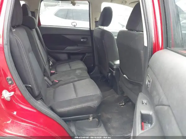 JA4AD3A35GZ040271 2016 MITSUBISHI OUTLANDER - Image 8