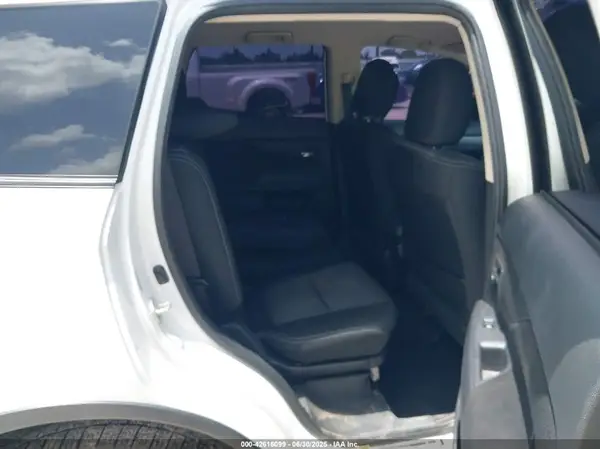 JA4AD3A35GZ050914 2016 MITSUBISHI OUTLANDER - Image 8
