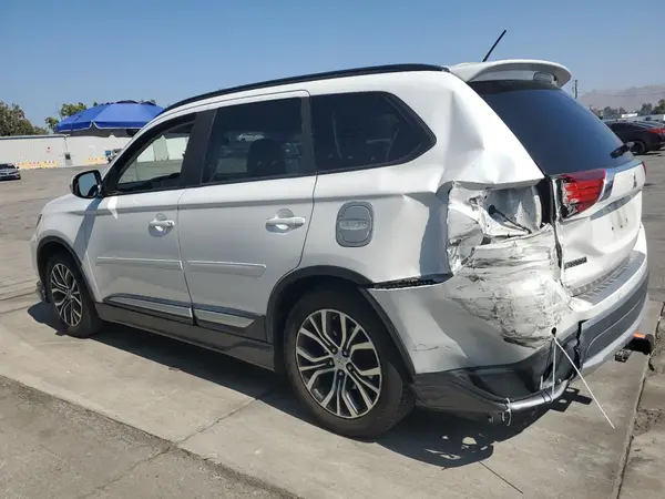 JA4AD3A35GZ052839 2016 MITSUBISHI OUTLANDER - Image 2