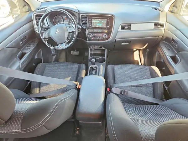 JA4AD3A35GZ053585 2016 MITSUBISHI OUTLANDER - Image 8