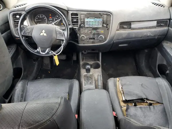 JA4AD3A35GZ060133 2016 MITSUBISHI OUTLANDER - Image 8