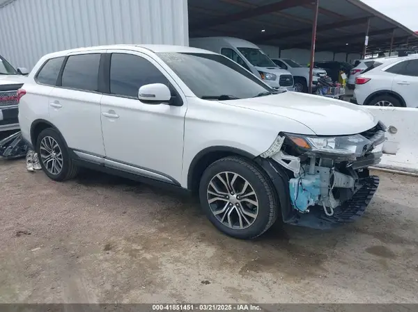 JA4AD3A35HZ019440 2017 MITSUBISHI OUTLANDER - Image 1