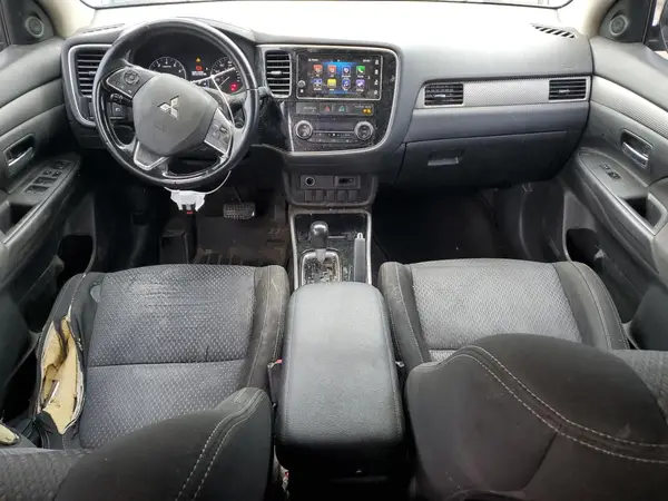 JA4AD3A35HZ020748 2017 MITSUBISHI OUTLANDER - Image 8
