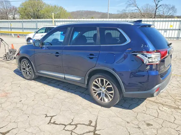 JA4AD3A35HZ054267 2017 MITSUBISHI OUTLANDER - Image 2