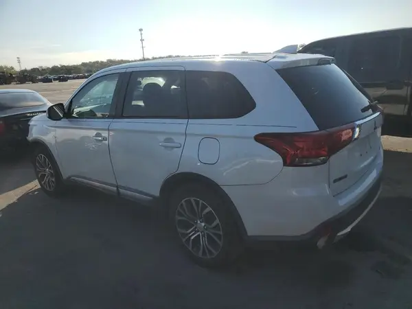 JA4AD3A35HZ054477 2017 MITSUBISHI OUTLANDER - Image 2