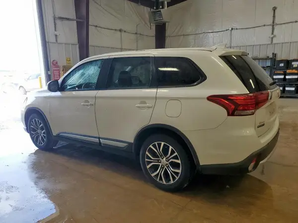JA4AD3A35HZ057167 2017 MITSUBISHI OUTLANDER - Image 2