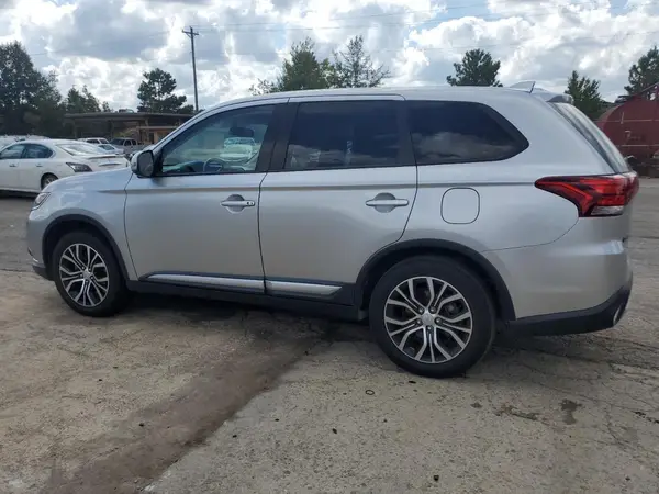 JA4AD3A35JJ004201 2018 MITSUBISHI OUTLANDER - Image 2