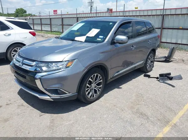 JA4AD3A35JJ004294 2018 MITSUBISHI OUTLANDER - Image 2