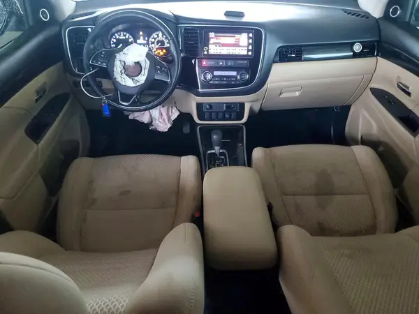 JA4AD3A35JZ001297 2018 MITSUBISHI OUTLANDER - Image 8