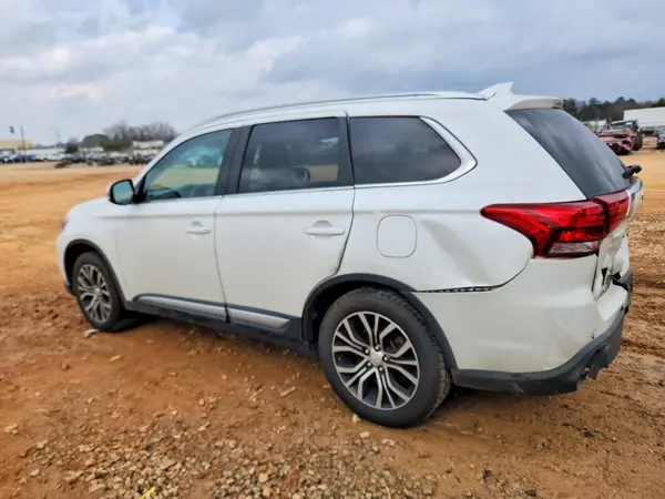 JA4AD3A35JZ001946 2018 MITSUBISHI OUTLANDER - Image 2
