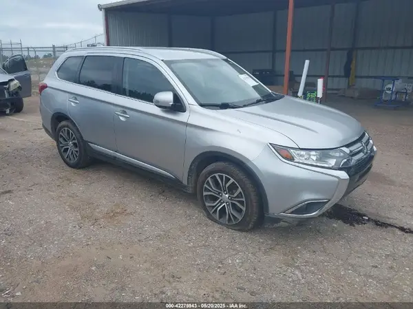 JA4AD3A35JZ007942 2018 MITSUBISHI OUTLANDER - Image 1