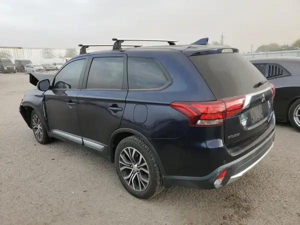 JA4AD3A35JZ014647 2018 MITSUBISHI OUTLANDER - Image 2