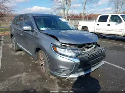 JA4AD3A35JZ016575 2018 MITSUBISHI OUTLANDER