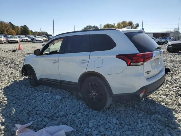 JA4AD3A35JZ033408 2018 MITSUBISHI OUTLANDER - Image 2