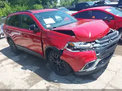 JA4AD3A35JZ035045 2018 MITSUBISHI OUTLANDER