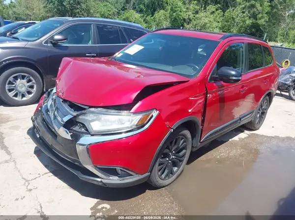 JA4AD3A35JZ035045 2018 MITSUBISHI OUTLANDER - Image 2