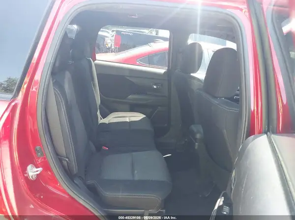 JA4AD3A35JZ035045 2018 MITSUBISHI OUTLANDER - Image 8