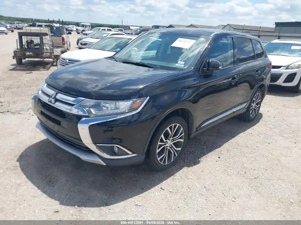 JA4AD3A35JZ043243 2018 MITSUBISHI OUTLANDER - Image 2