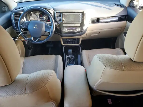 JA4AD3A35JZ048717 2018 MITSUBISHI OUTLANDER - Image 8