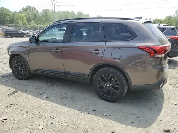 JA4AD3A35JZ049284 2018 MITSUBISHI OUTLANDER - Image 2