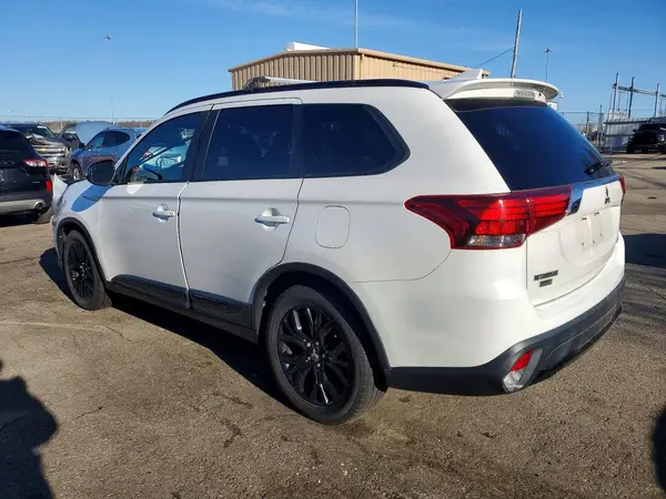 JA4AD3A35JZ061158 2018 MITSUBISHI OUTLANDER - Image 2