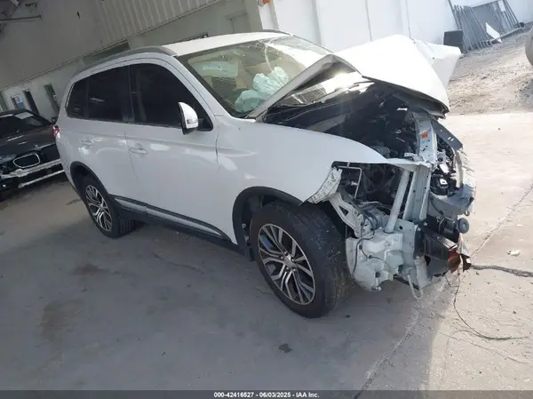 JA4AD3A35JZ063086 2018 MITSUBISHI OUTLANDER - Image 1