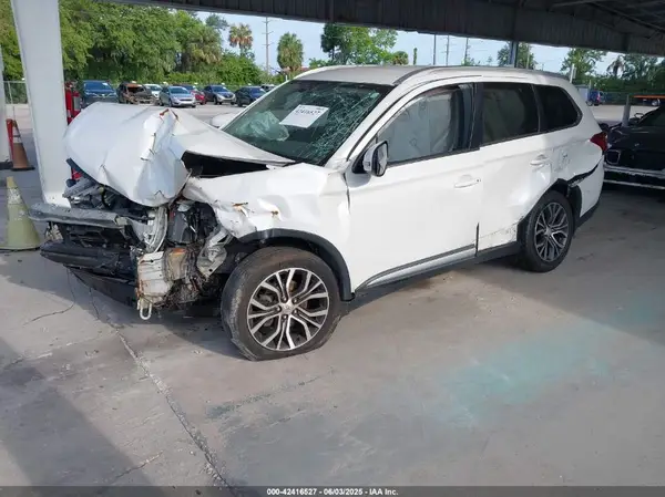 JA4AD3A35JZ063086 2018 MITSUBISHI OUTLANDER - Image 2
