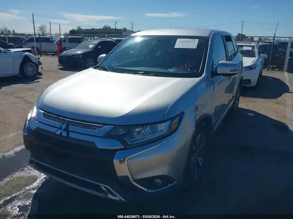 JA4AD3A35KJ001803 2019 MITSUBISHI OUTLANDER - Image 2