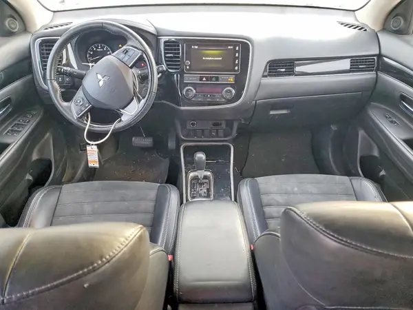 JA4AD3A35KZ007585 2019 MITSUBISHI OUTLANDER - Image 8