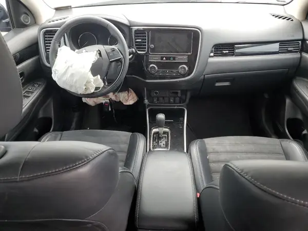 JA4AD3A35KZ008607 2019 MITSUBISHI OUTLANDER - Image 8