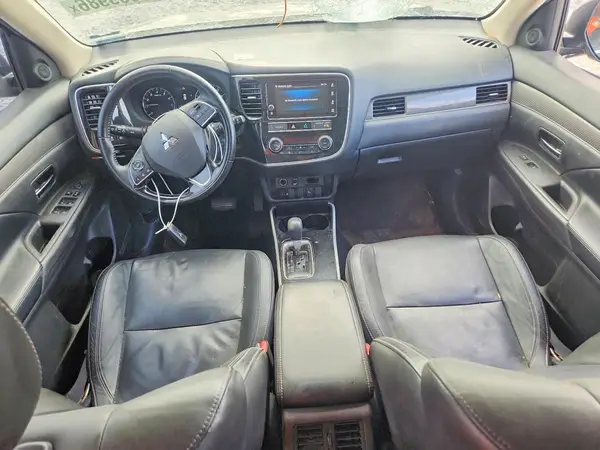 JA4AD3A35KZ017808 2019 MITSUBISHI OUTLANDER - Image 8