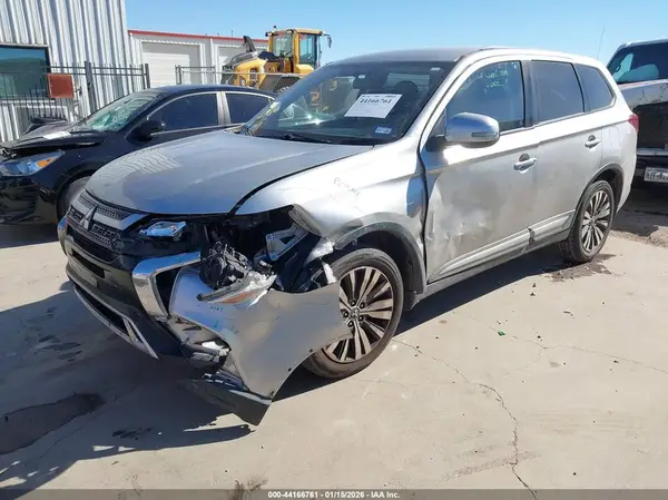 JA4AD3A35KZ019008 2019 MITSUBISHI OUTLANDER - Image 2