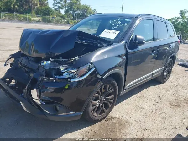 JA4AD3A35KZ025472 2019 MITSUBISHI OUTLANDER - Image 2