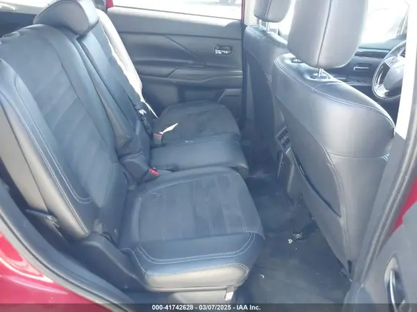 JA4AD3A35KZ027366 2019 MITSUBISHI OUTLANDER - Image 8