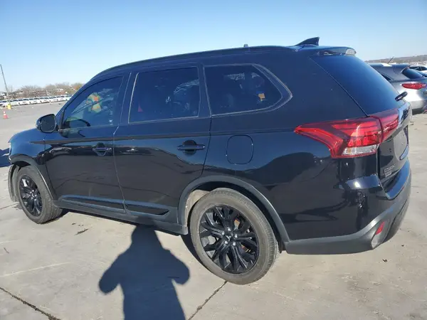 JA4AD3A35KZ030042 2019 MITSUBISHI OUTLANDER - Image 2