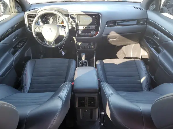 JA4AD3A35KZ030042 2019 MITSUBISHI OUTLANDER - Image 8