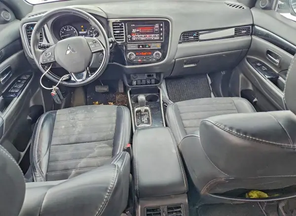 JA4AD3A35KZ031935 2019 MITSUBISHI OUTLANDER - Image 8